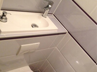 WC suspendu avec lave-mains WiCi Bati - Monsieur P (Autriche) - 1 sur 2